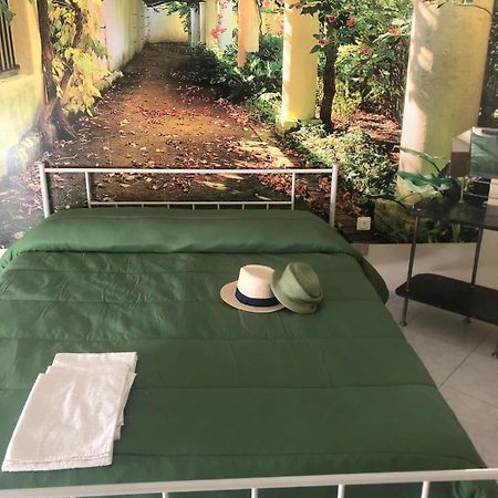 Casa Ninetta Apartment Bari Bagian luar foto